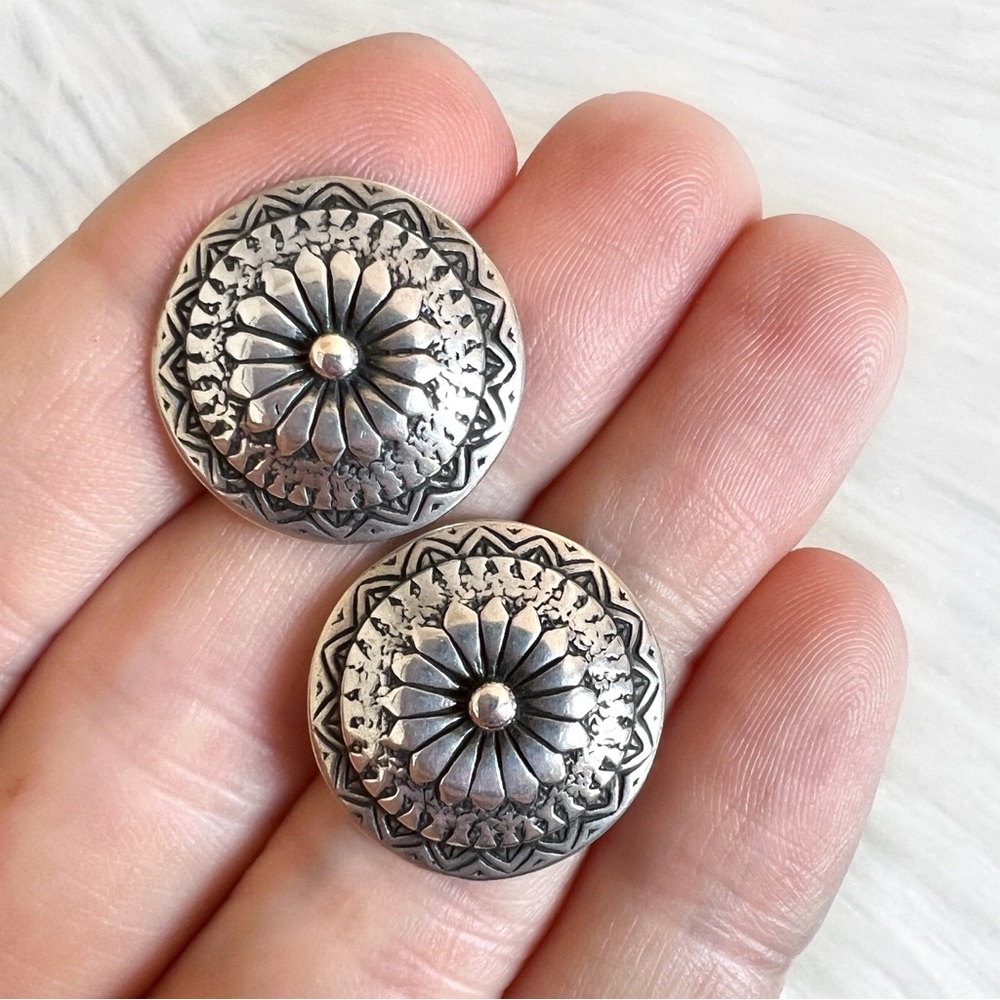 Vintage SOUTHWESTERN Sterling Silver Concho Round Stud Post Earrings 925